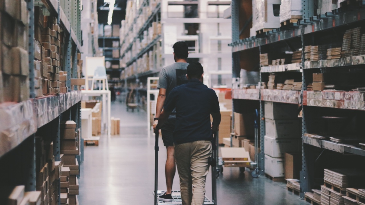 The Logistics of Receiving and Storing Stainless Steel Water Bottles in Bulk